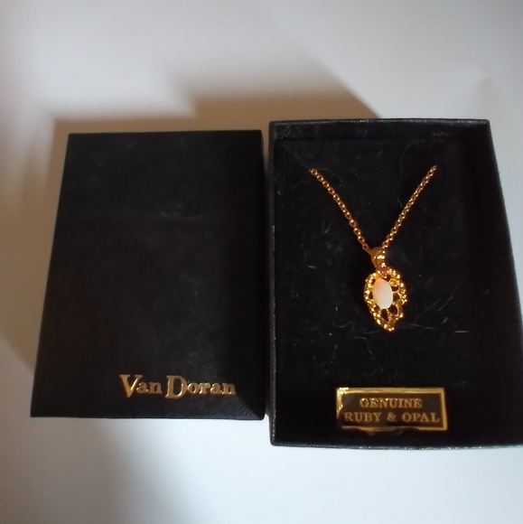 RUBY AND OPAL NECKLACE - Picture 3 of 4